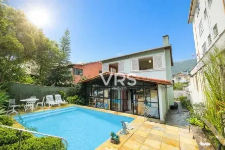 Casa com 3 Quartos à venda, 200m² no Jardim Cascata, Teresópolis