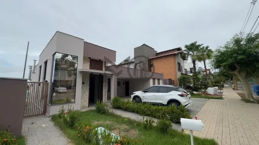 Casa de Condomínio com 3 Quartos à venda, 225m² no Jardim Itália, Cuiabá