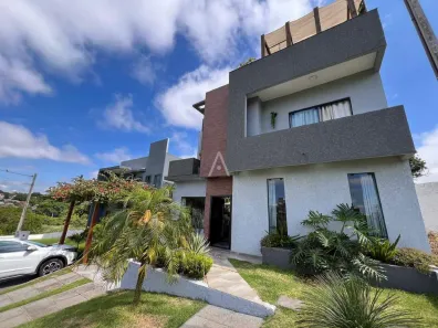 Sobrado com 3 Quartos à venda, 117m² no Universitário, Cascavel