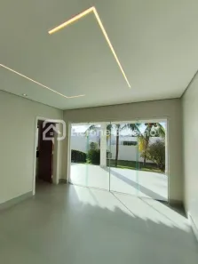 Casa de Condomínio com 4 Quartos para alugar, 211m² no Gávea, Uberlândia