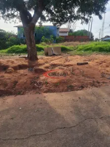 Lote/Terreno à venda, 252m² no Jardim Ivone, Bauru