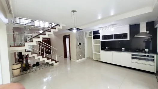 Sobrado com 3 Quartos à venda, 210m² no Vila Assunção, Santo André