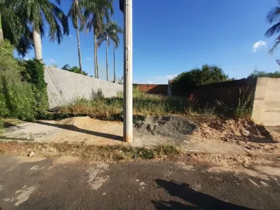 Lote/Terreno à venda, 270m² no Jardim Itaipu, Marília