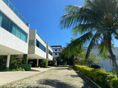 Casa de Condomínio com 3 Quartos para alugar, 200m² no Cancela Preta, Macaé