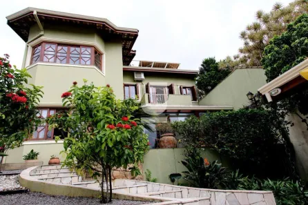 Casa com 3 Quartos para alugar, 480m² no Vila Petrópolis, Atibaia
