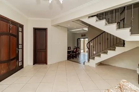 Casa com 4 Quartos à venda, 257m² no Morro Santana, Porto Alegre