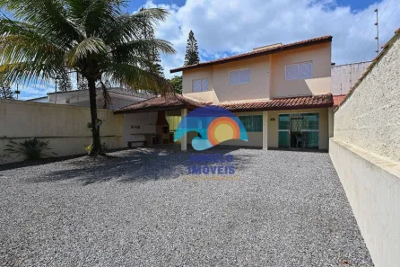 Sobrado com 3 Quartos à venda, 188m² no Balneário Arpoador, Peruíbe