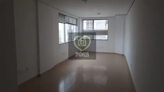 Sala Comercial com 3 Quartos para alugar, 70m² no Água Branca, São Paulo