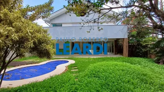 Sobrado com 4 Quartos à venda, 608m² no Boaçava, São Paulo