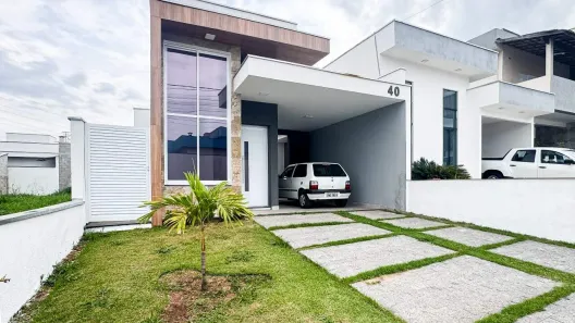 Casa com 3 Quartos para alugar, 120m² no Residencial Vila Romana, Pindamonhangaba