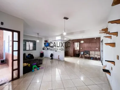 Sobrado com 3 Quartos à venda, 190m² no Jardim América I, Uberlândia