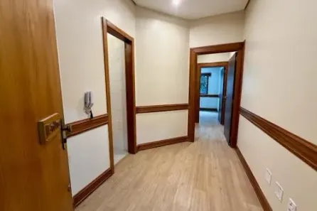 Sala Comercial à venda, 35m² no Rio Branco, Porto Alegre