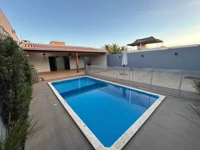 Casa com 3 Quartos para alugar, 270m² no Jardim Paraíso, Luís Eduardo Magalhães