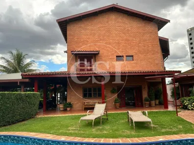 Sobrado com 3 Quartos à venda, 475m² no Vila Brandina, Campinas