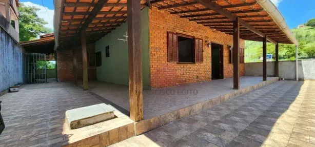 Casa de Condomínio com 5 Quartos para venda ou aluguel, 214m² no Rio do Ouro, São Gonçalo