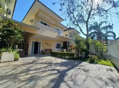 Casa de Condomínio com 4 Quartos à venda, 240m² no Vargem Pequena, Rio de Janeiro