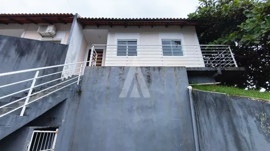 Casa com 3 Quartos para alugar, 54m² no Jarivatuba, Joinville