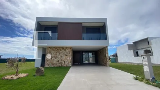 Sobrado com 5 Quartos à venda, 251m² no , Xangri-Lá