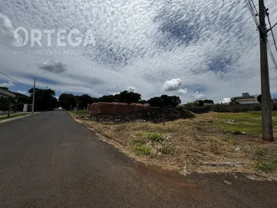 Lote/Terreno à venda, 513m² no Bom Jardim, Maringá