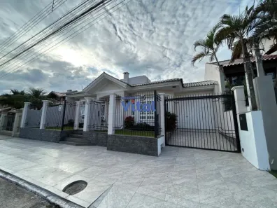 Casa com 3 Quartos para alugar, 255m² no Marechal Rondon, Canoas
