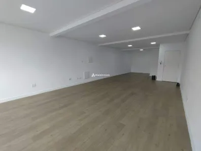 Sala Comercial para alugar, 70m² no Centro, Bom Jesus dos Perdões