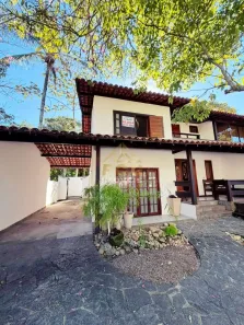 Casa com 5 Quartos para alugar, 380m² no Itacoatiara, Niterói