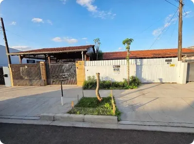 Casa com 4 Quartos à venda, 180m² no Conjunto Residencial Branca Vieira, Maringá