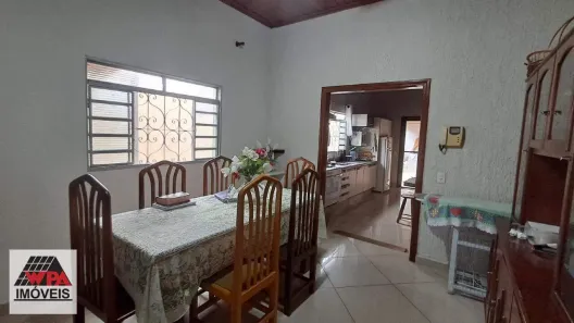 Casa com 4 Quartos à venda, 229m² no Vila Cordenonsi, Americana