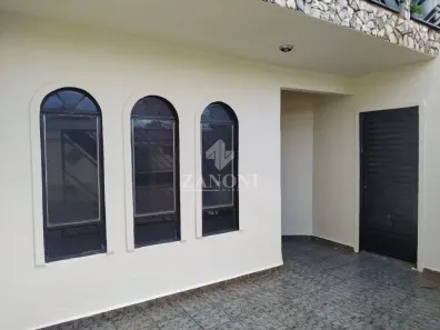 Sobrado com 2 Quartos para alugar, 70m² no Jardim Novo Oásis, Maringá