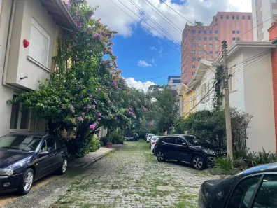 Casa com 4 Quartos para venda ou aluguel, 270m² no Jardim Paulista, São Paulo
