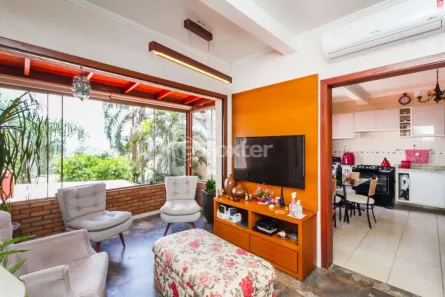 Casa com 3 Quartos à venda, 231m² no Medianeira, Porto Alegre