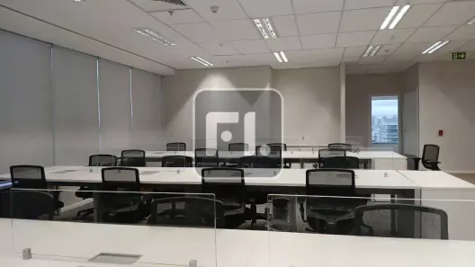 Sala Comercial à venda, 320m² no Vila São Francisco (Zona Sul), São Paulo