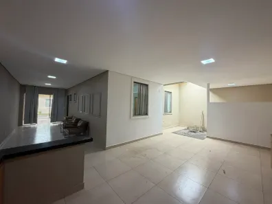 Casa com 3 Quartos à venda, 200m² no Capuava, Goiânia
