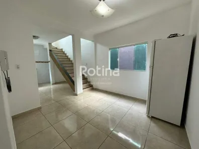Casa com 3 Quartos à venda, 224m² no Santa Mônica, Uberlândia