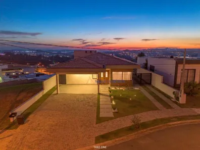 Casa de Condomínio com 3 Quartos à venda, 248m² no Santa Isabel II, Louveira