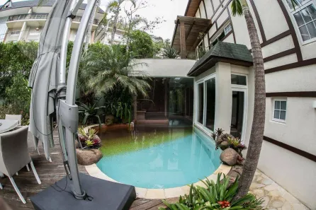 Casa de Condomínio com 4 Quartos à venda, 500m² no Itaipava, Petrópolis