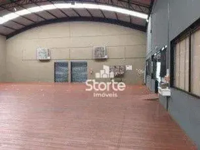 Galpão/Depósito/Armazém à venda, 884m² no Chácaras Tubalina e Quartel, Uberlândia