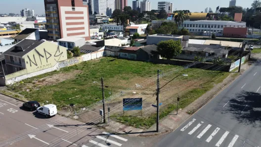 Lote/Terreno para alugar, 240m² no Capão Raso, Curitiba