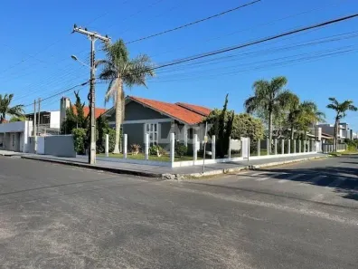 Casa com 4 Quartos à venda, 180m² no Passo de Torres, Passo de Torres