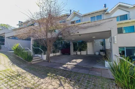 Casa de Condomínio com 3 Quartos para venda ou aluguel, 324m² no Três Figueiras, Porto Alegre