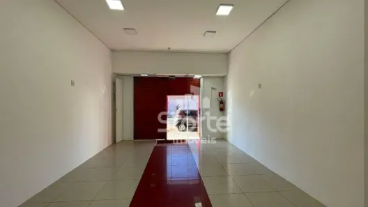 Ponto Comercial para alugar, 40m² no Nossa Senhora Aparecida, Uberlândia