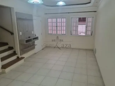 Casa de Condomínio com 2 Quartos à venda, 80m² no Parque Brasil, Jacareí
