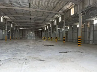 Galpão/Depósito/Armazém para alugar, 2000m² no Mangueira, Escada