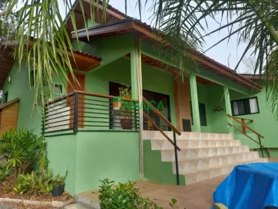 Fazenda/Sítio com 2 Quartos para alugar, 2667m² no Paiol de Baixo, Campina Grande do Sul
