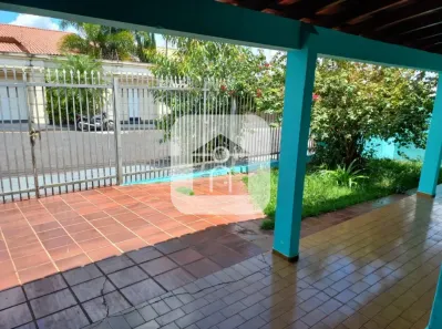 Casa com 3 Quartos à venda, 127m² no Santa Mônica, Uberlândia
