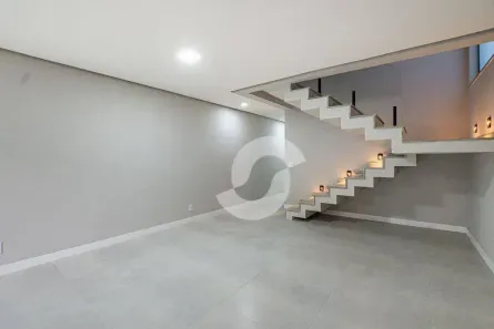Casa com 4 Quartos à venda, 240m² no Piratininga, Niterói