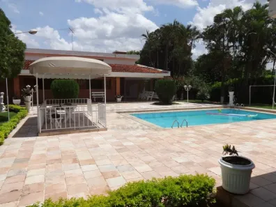 Fazenda/Sítio com 4 Quartos à venda, 900m² no Zona Rural, Jardinópolis