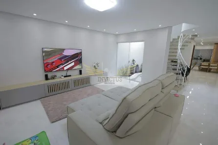 Sobrado com 3 Quartos para alugar, 270m² no Parque das Nações, Santo André