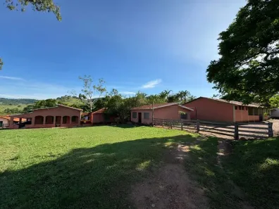 Fazenda/Sítio com 6 Quartos à venda, 1614m² no , Itauçu