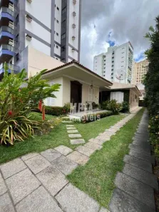 Casa com 5 Quartos para alugar, 248m² no Centro, Campos dos Goytacazes